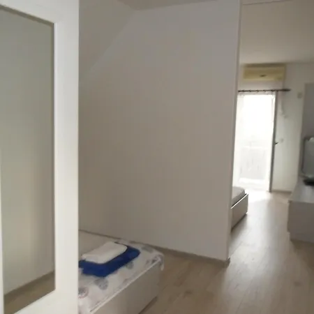 Casa De Vacanta Mady ナボダリ