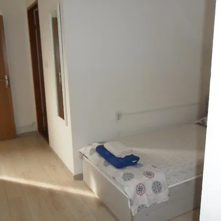 Casa De Vacanta Mady 3* ナボダリ