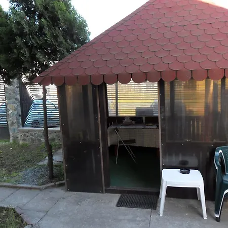 Casa De Vacanta Mady ゲストハウス 3*