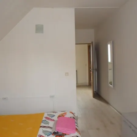 ゲストハウス Casa De Vacanta Mady ナボダリ