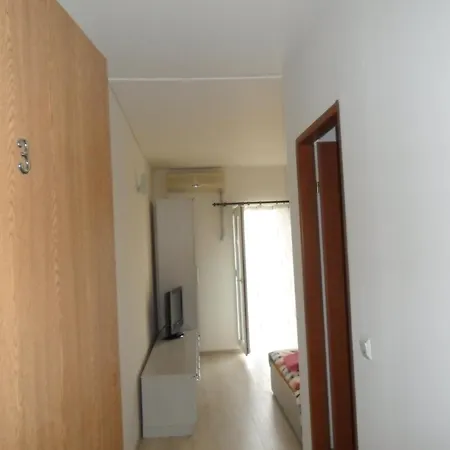Casa De Vacanta Mady Guest house