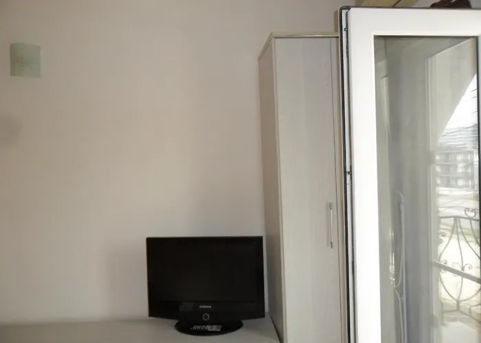 Guest house Casa De Vacanta Mady 3*